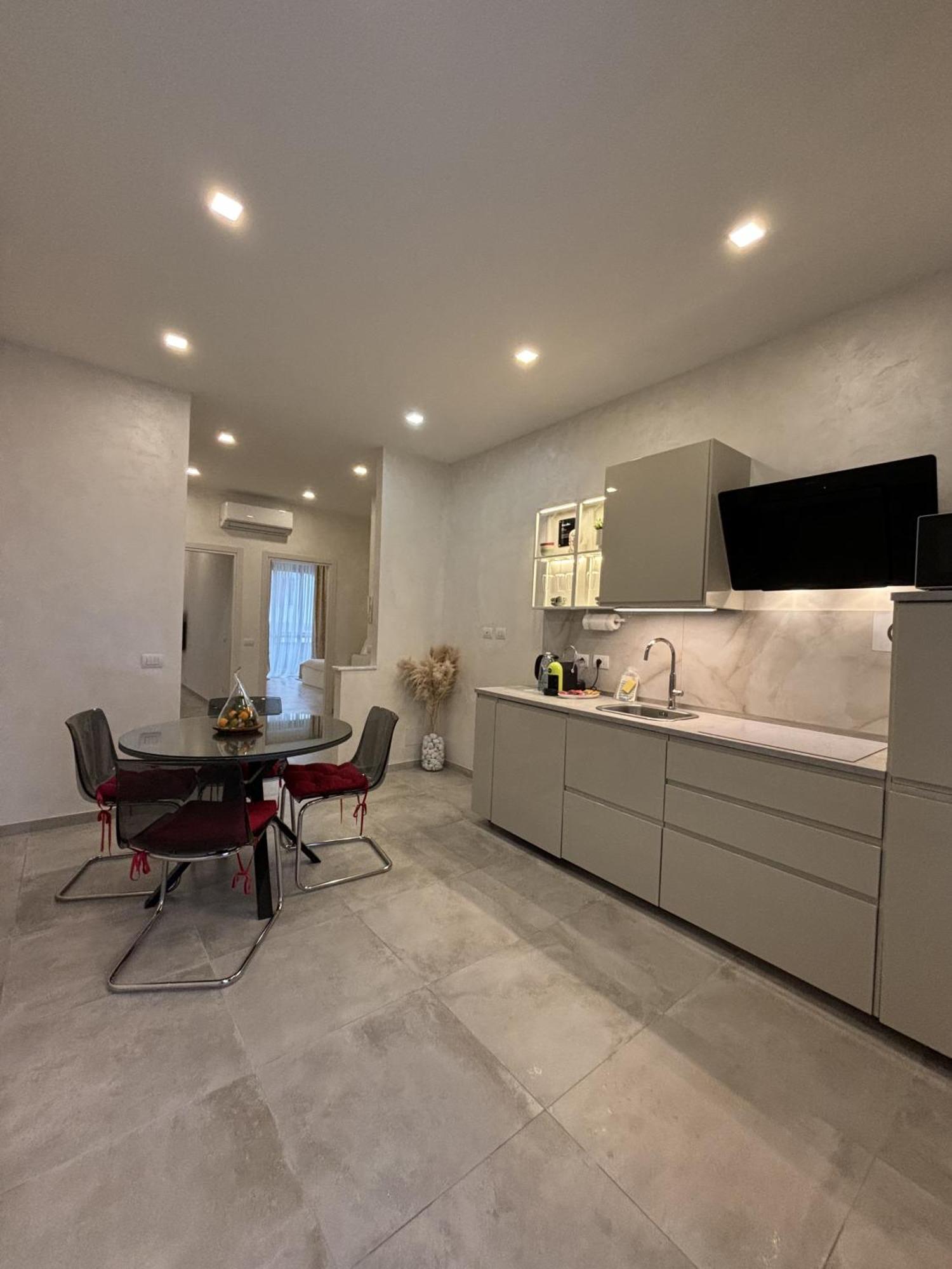 Rifready Apartment Vicino A Aou Careggi, Meyer, Polo Unifi Firenze Esterno foto